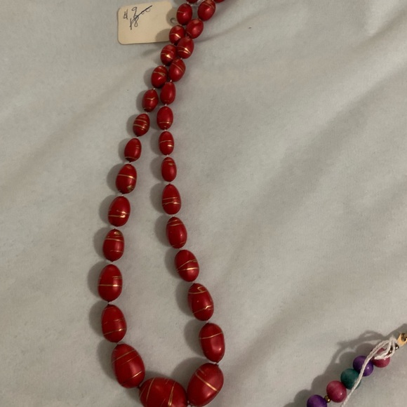 Red and gold beaded necklace - Picture 1 of 1